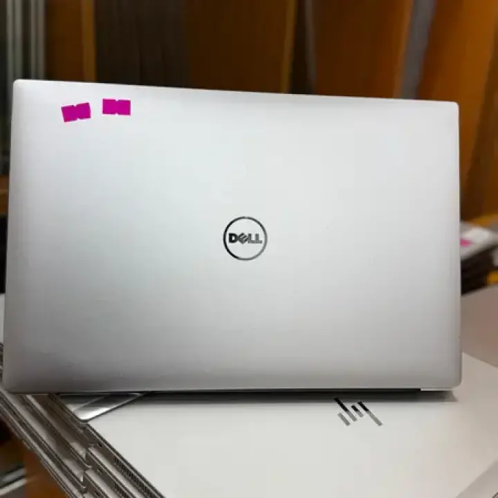 Dell Precision 5520 Workstation - Core i7-7820HQ, 16GB RAM, 512GB SSD, 4GB NVIDIA Quadro